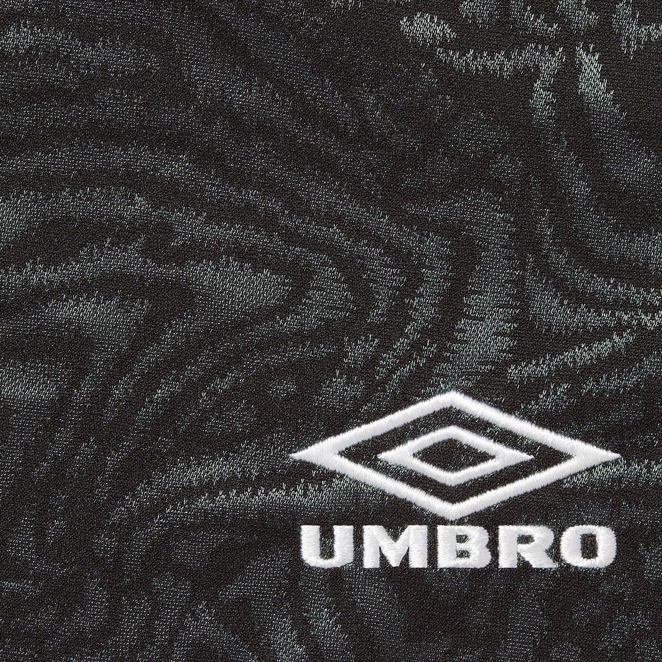 Supreme®/Umbro Jacquard Animal Print Soccer Short view 20